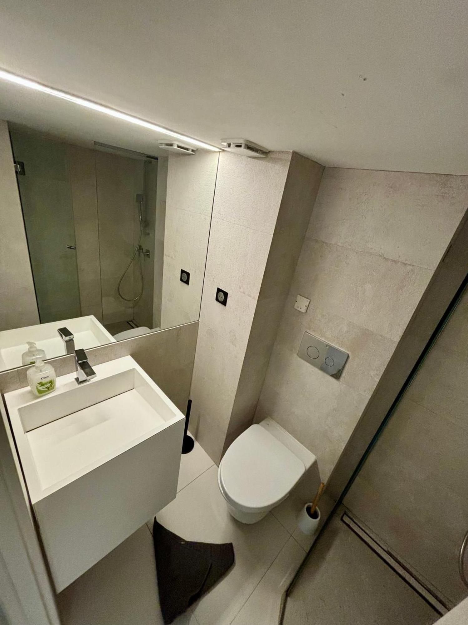 Studio A Louer Au Coeur Du Carre Dor A Nice, Rue Dalpozzo A 150 Metres Des Plages المظهر الخارجي الصورة